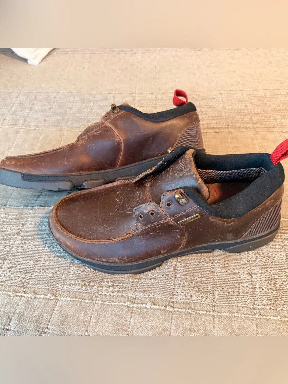 OluKai Makoa Brown Leather Casual Shoes Waterproof  Men's Size 11